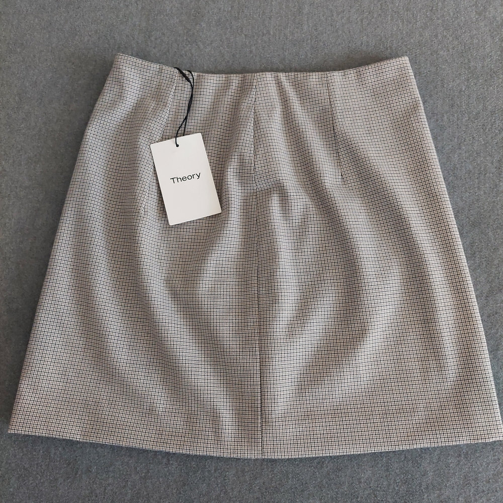 Theory Mini Skirt in "Clean Suiting" Tan Multi size 00